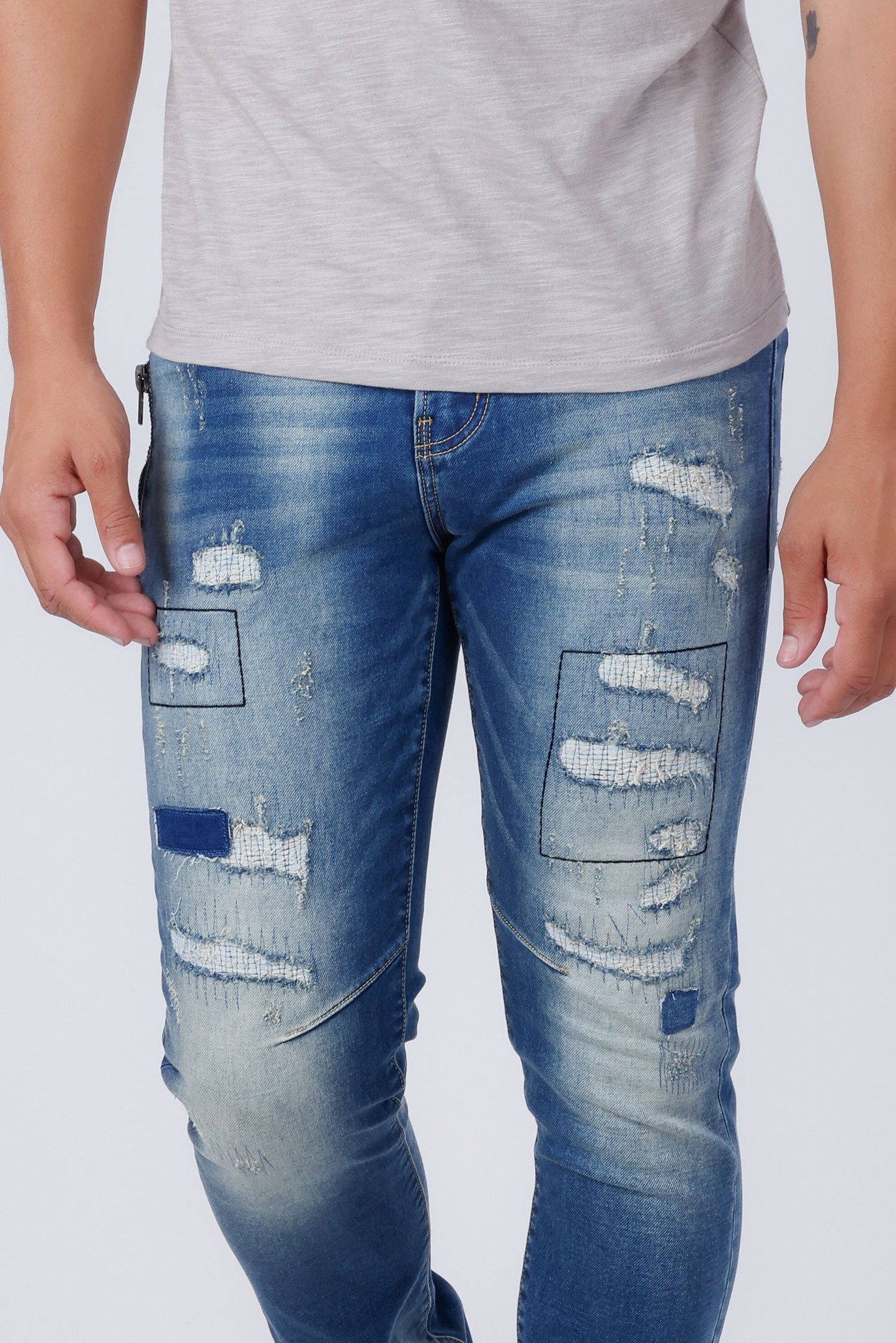 Dammam Ripped Jeans