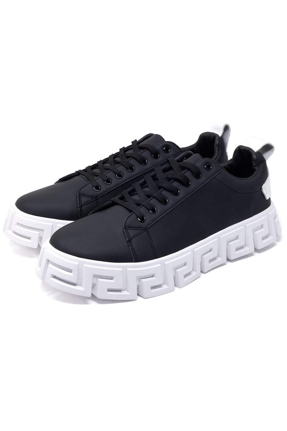 Nifty Pair Low Top Sneakers 2