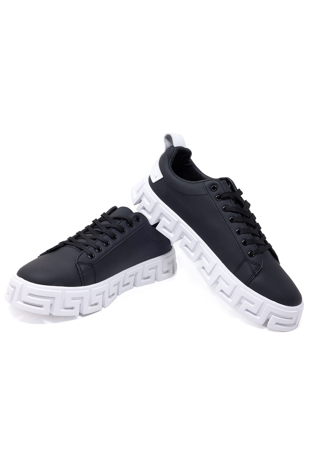 Nifty Pair Low Top Sneakers 2