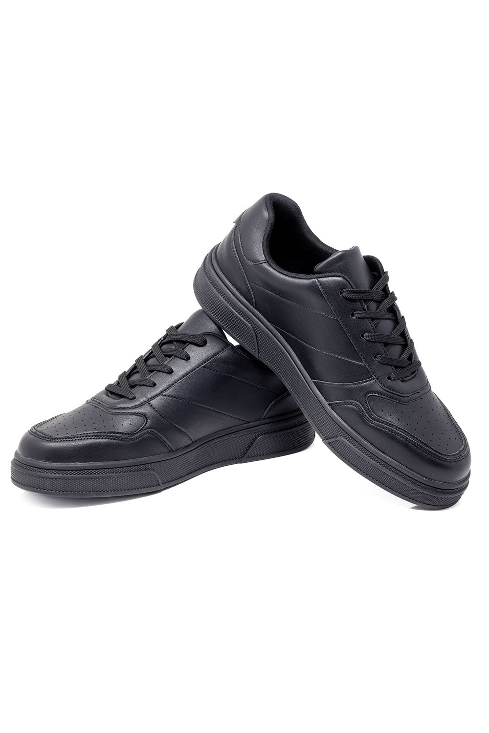 Downtown Uproar Low Top Sneakers