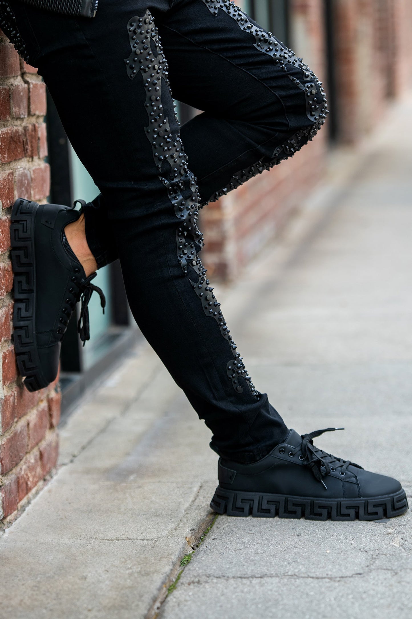 Nifty Pair Low Top Sneakers 2