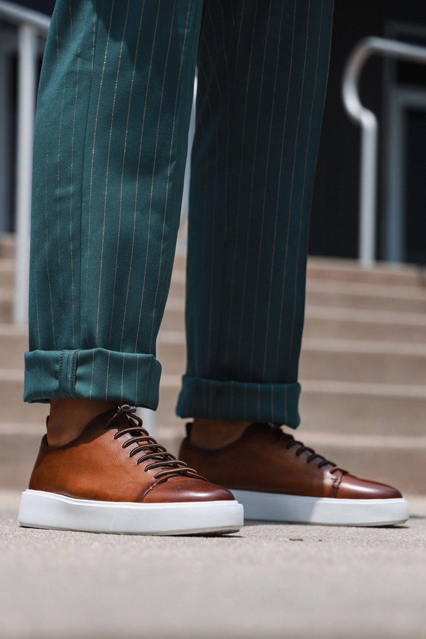 Jeju Low Top Sneakers